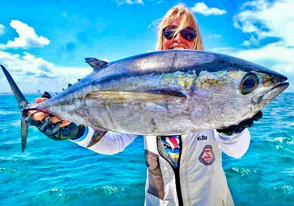 Deep sea fishing action aboard Striker 1