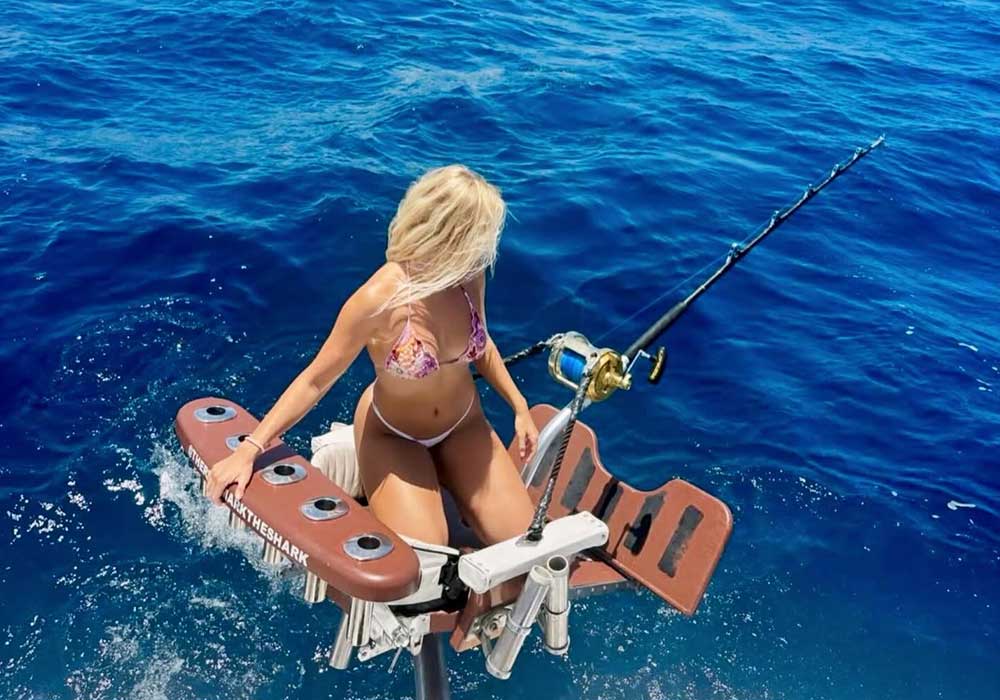Big game fishing off Pompano Beach with Mark The Shark